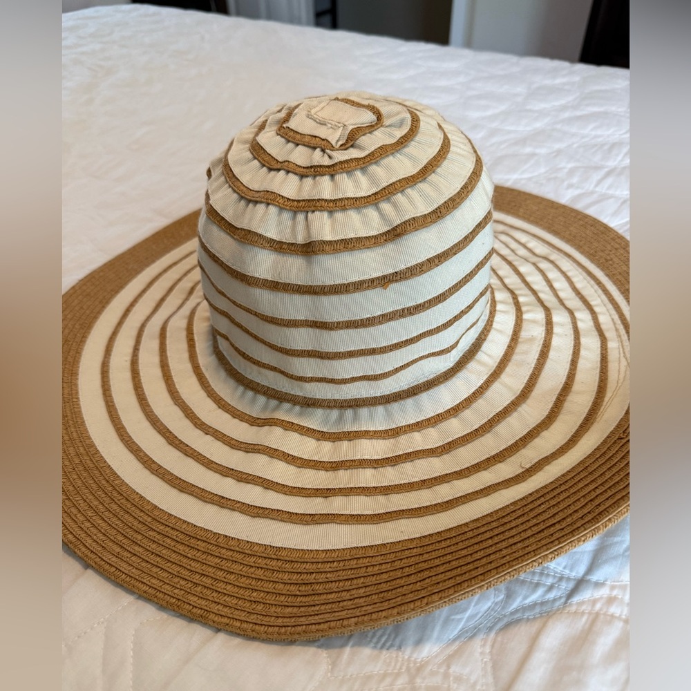 Buttons Cream and Brown Striped Hat